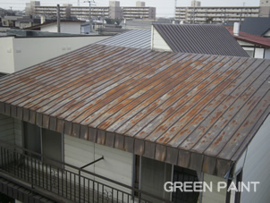 トタン屋根全面に発生したサビ